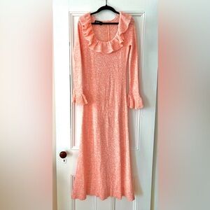 Vintage Femme! Peach Knit Long Sleeve Dress 1970s